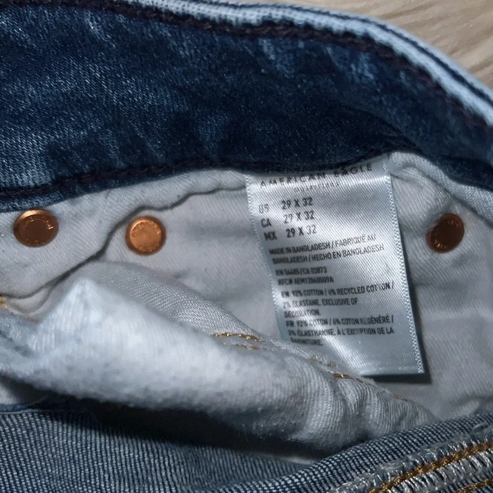 Trendy American Eagle Jeans